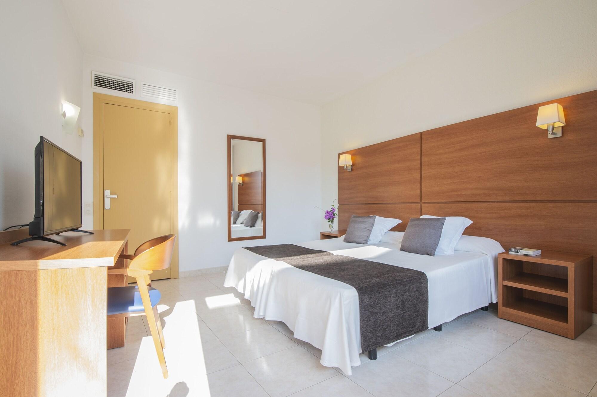 Lloret Santa Rosa By Pierre &